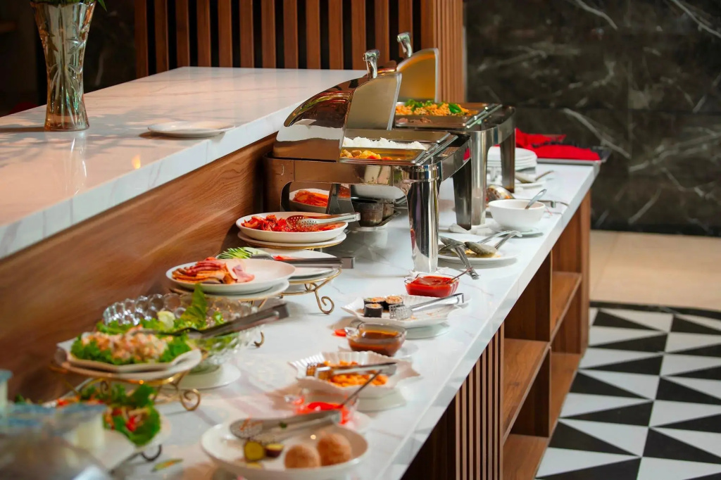 Food & Beverage