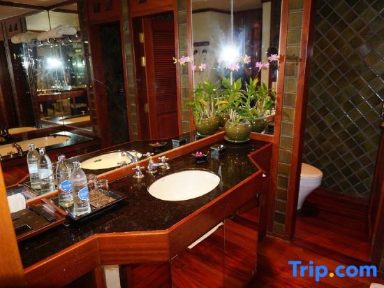 Номер Standard с видом на океан в Marina Phuket Resort