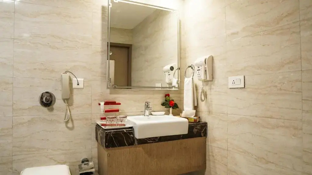 Standard Double Club room (full double bed)