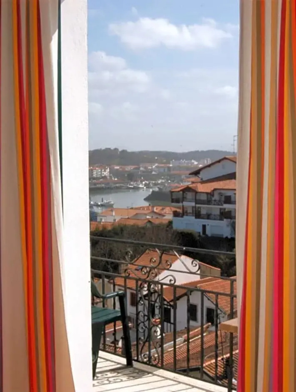 Standard room with balcony and with harbour view