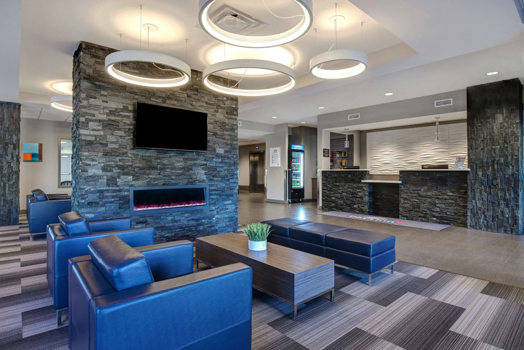 Lobby & Reception