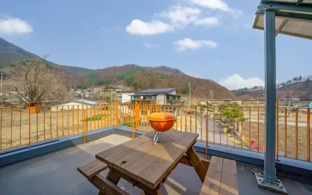 Balcony & Terrace