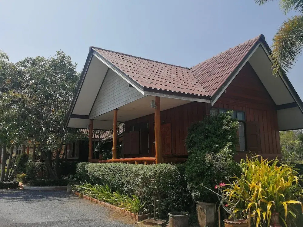 Lay de Bua Resort