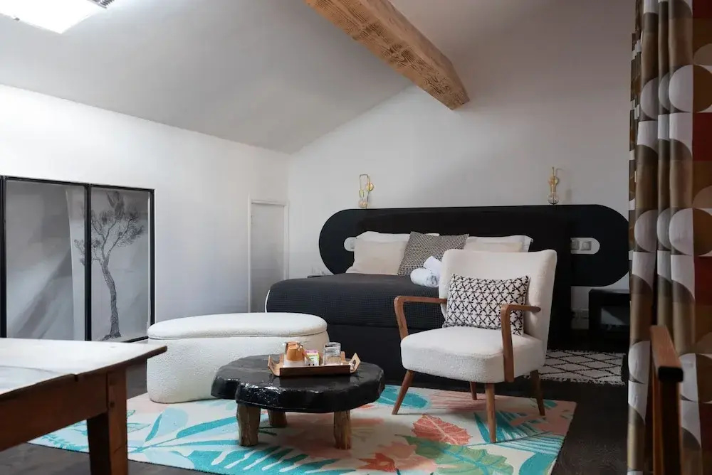 Comfort room
