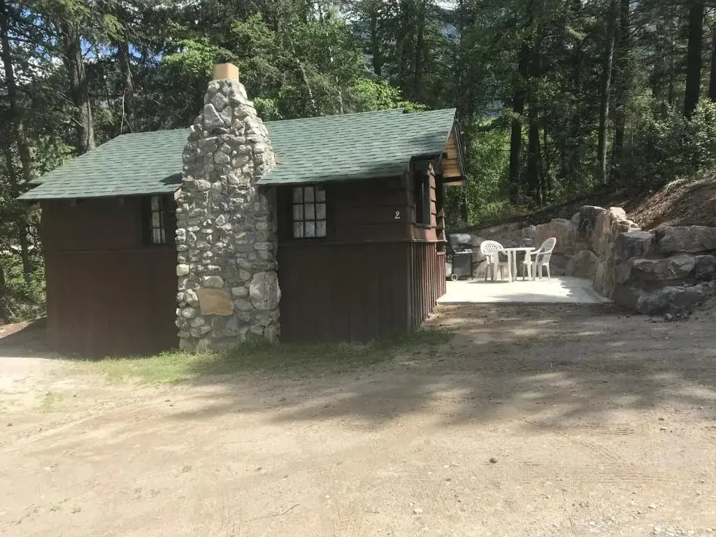Superior Cottage
