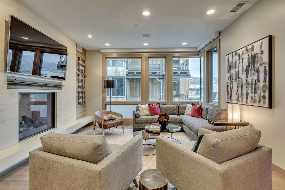 Premium Three Bedroom Suite 3 Apartment Hotel by RedAwning