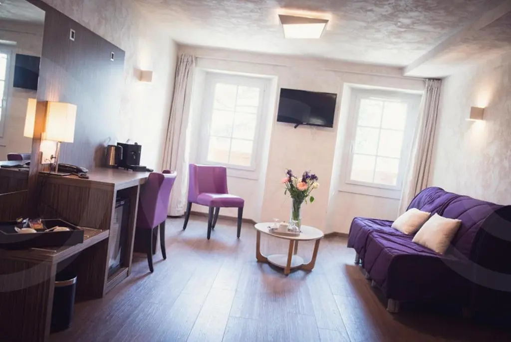 Deluxe Suite