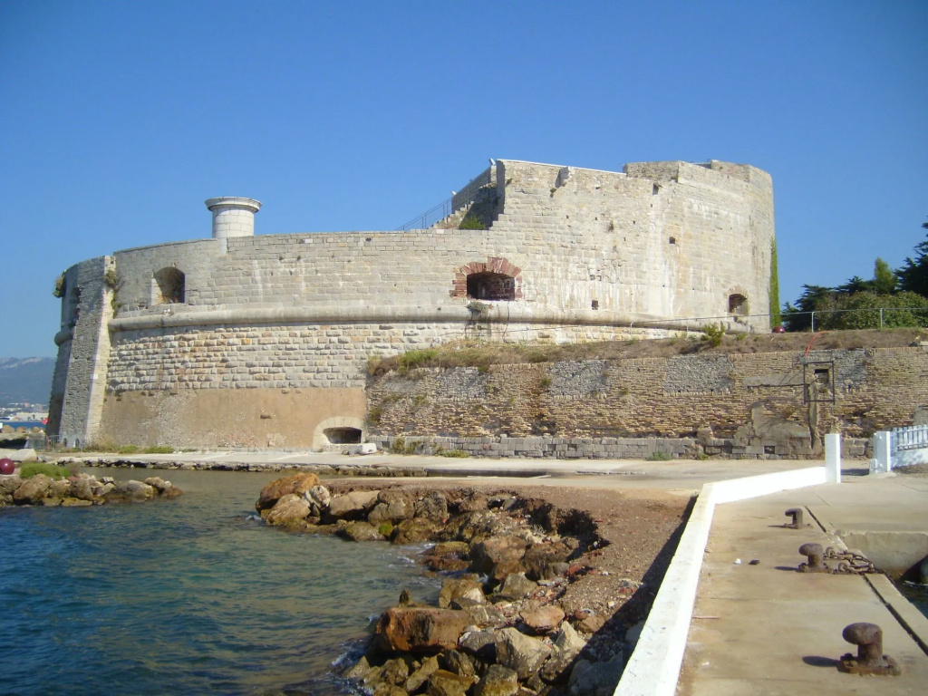 Beach & Waterfront