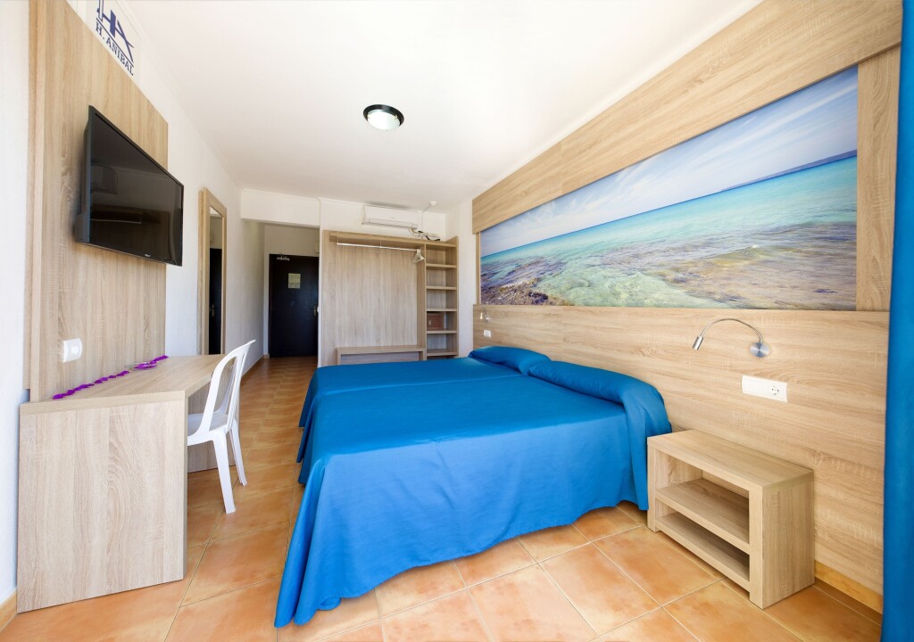 Hostal Anibal by null