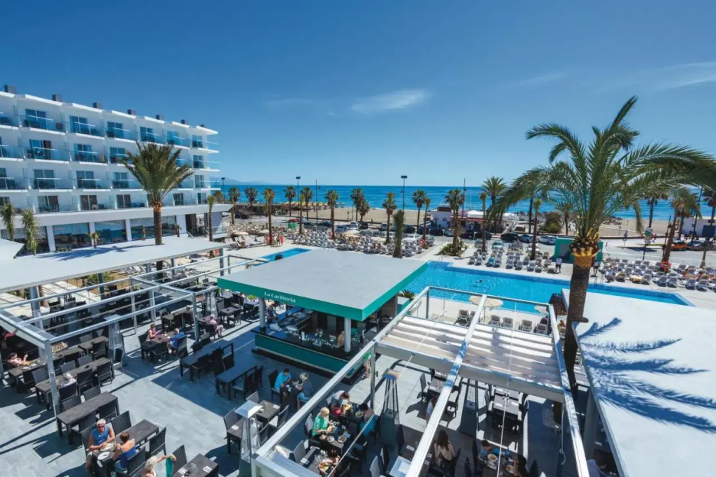 Beach & Waterfront