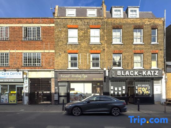 Angel 2 BR, 2 Bath Duplex with Balcony Sleeps 5