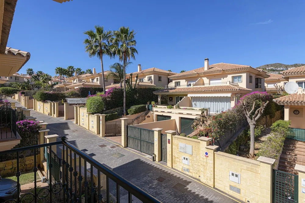 Villa Riviera in Urbanizaci n Riviera Sol