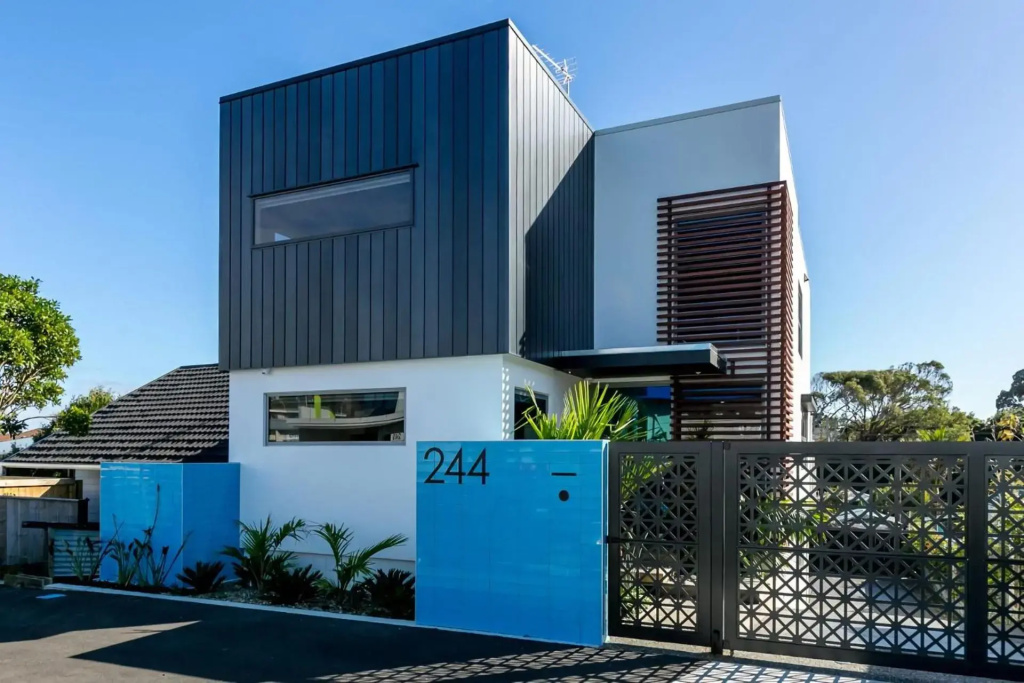Desirable On Devon - Central City