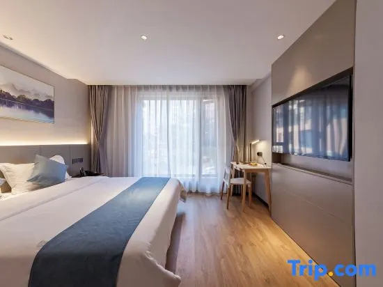 Deluxe Double room (full double bed)