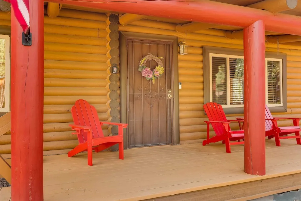 11 Mi to Rainbow Lake: Family Home w/ Large Yard