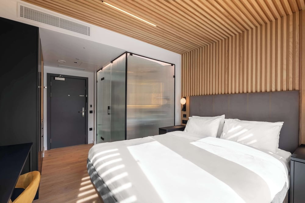 Отель YOTELPAD London Stratford в Лондоне