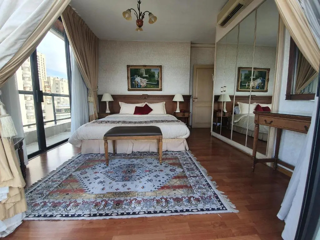 Double Suite (full double bed)