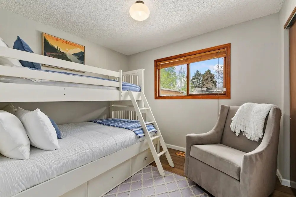 Old Town Basecamp 6 Blocks to Old Town Square — фото 2