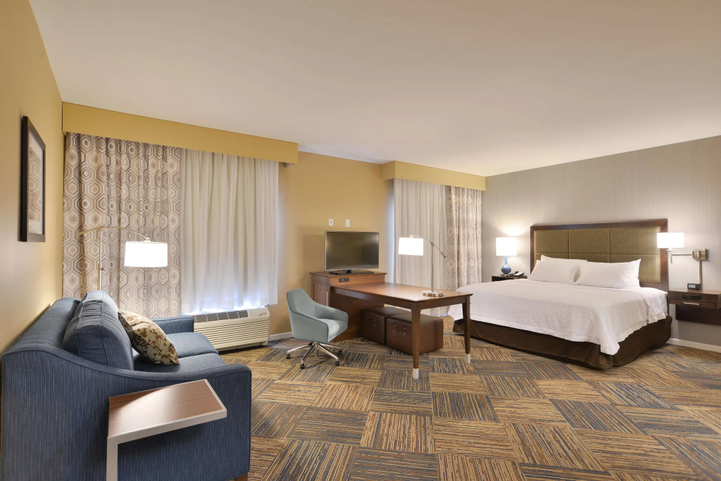 Hampton Inn & Suites Chippewa Falls - 4