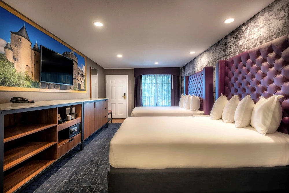 Anaheim Camelot Inn & Suites - Chambres