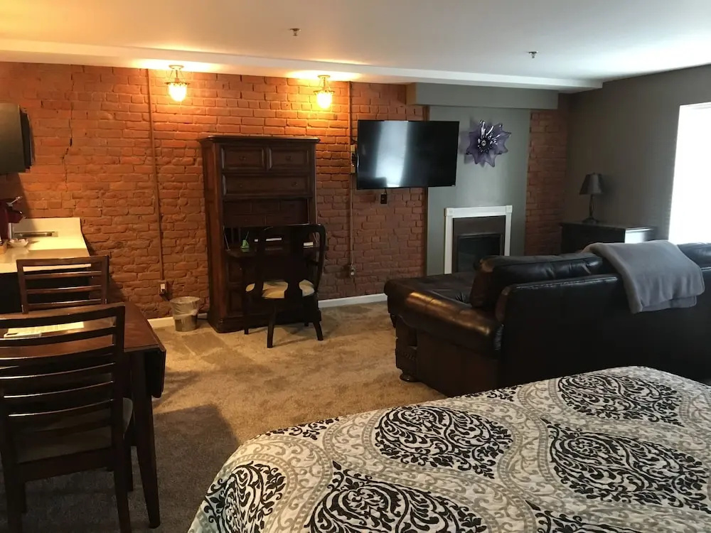Deluxe Quadruple room