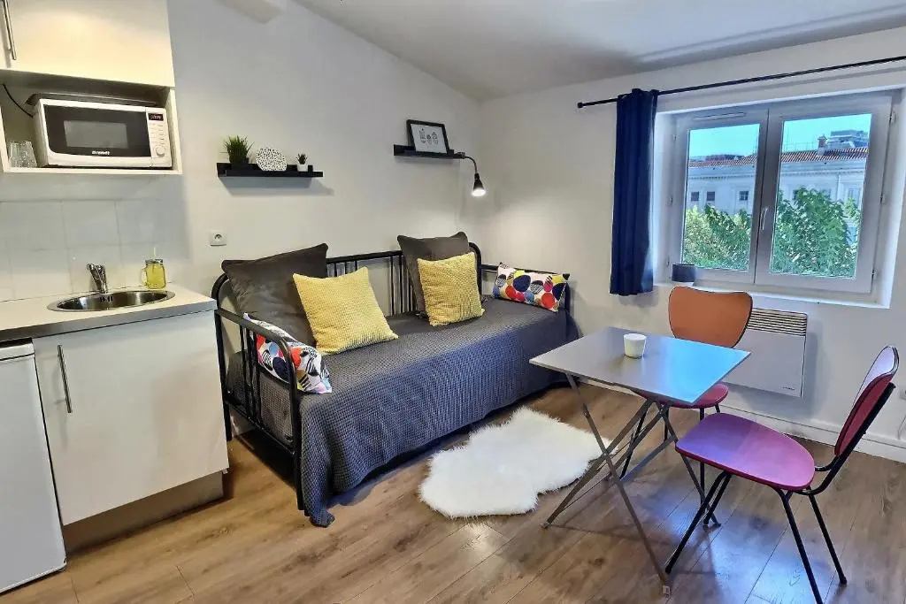 1 Bedroom Attic Apartment