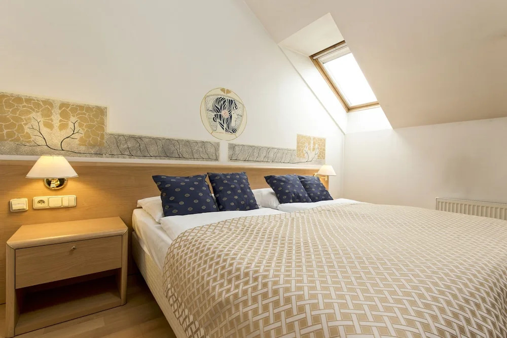 Четырёхместный номер Standard в Hotel Tivoli Prague