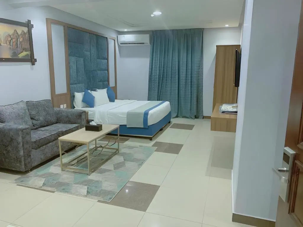 Отель XYZ Hotel Al Yasmin в Эр-Рияде