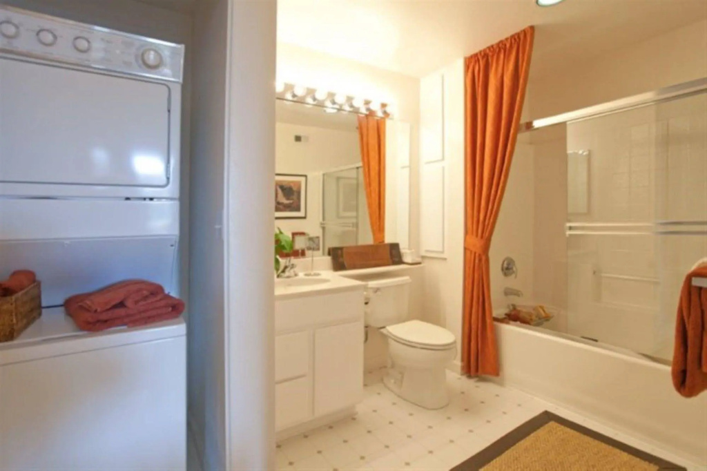 Global Luxury Suites at North Park - фото 8