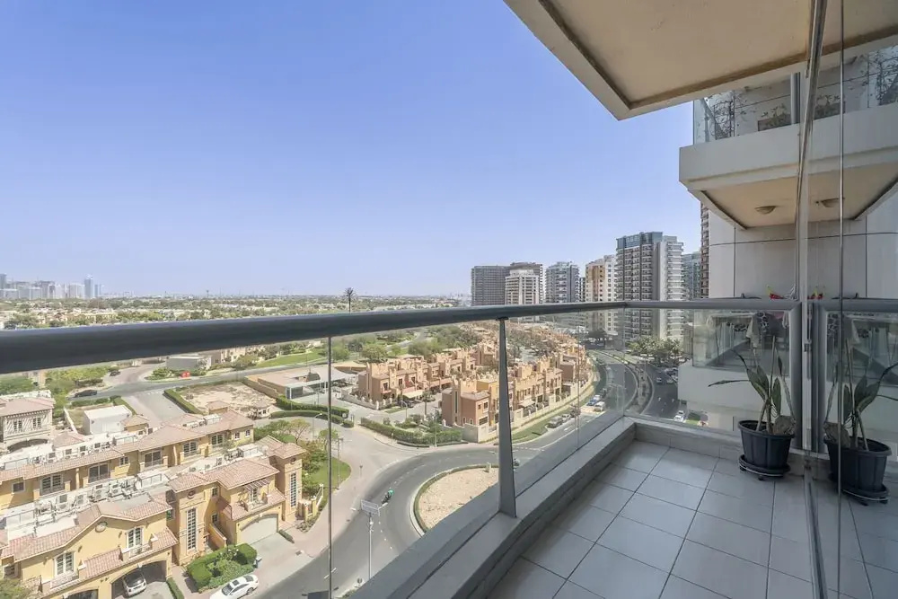 Modern 1-bed With Scenic Golf Course View
