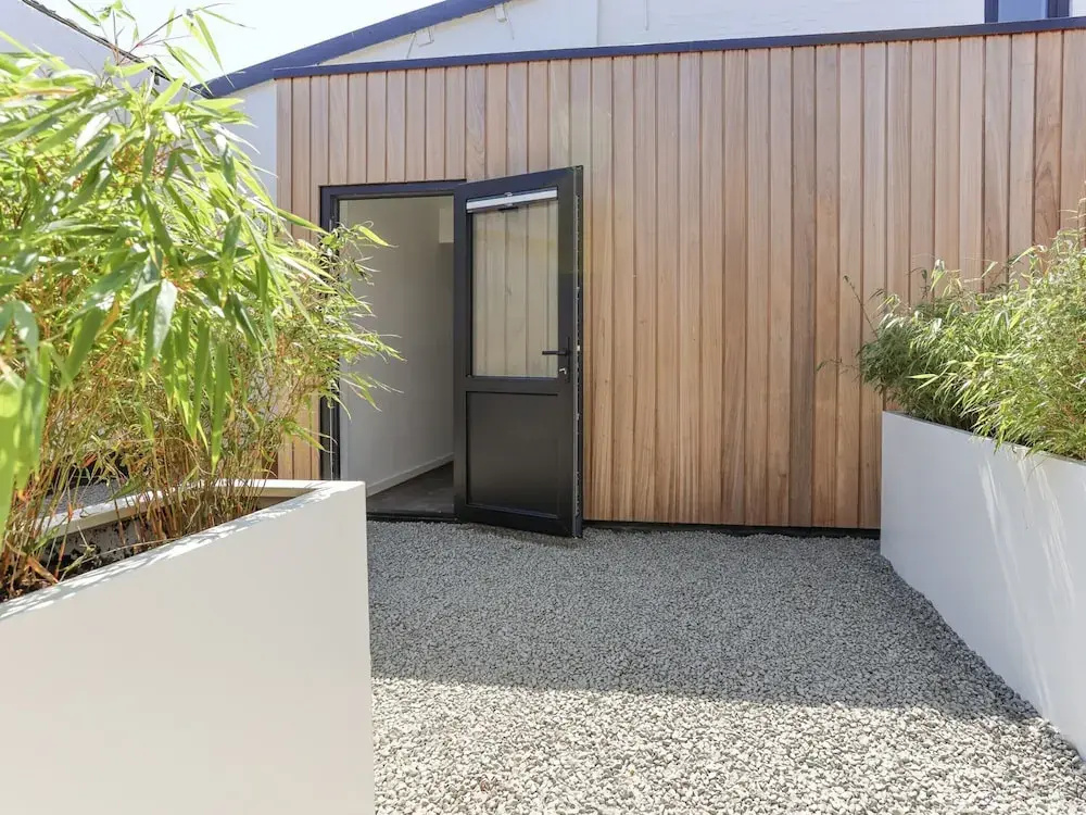 Modern Suite Near Beach