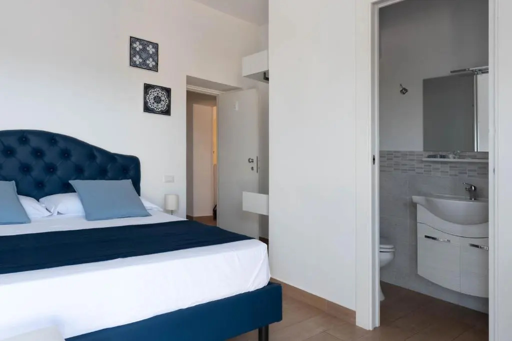 Economy Double room with sea view (full double bed)