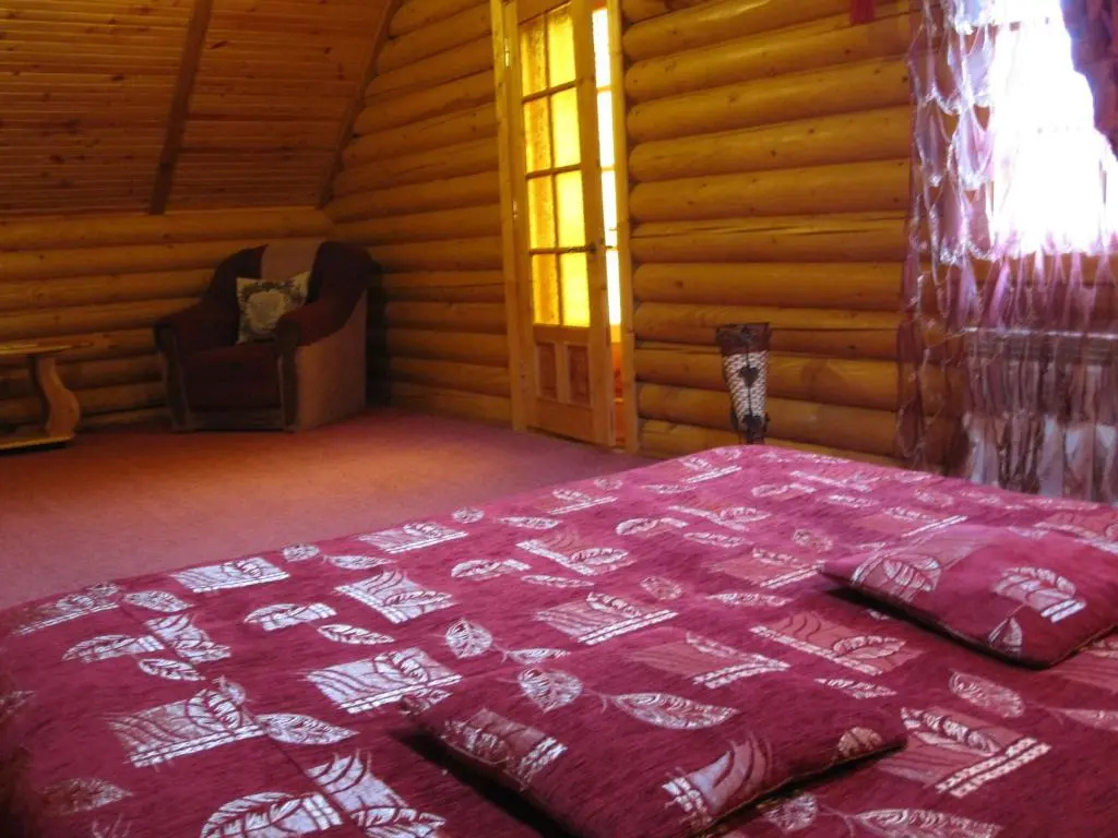 2 Bedrooms Chalet