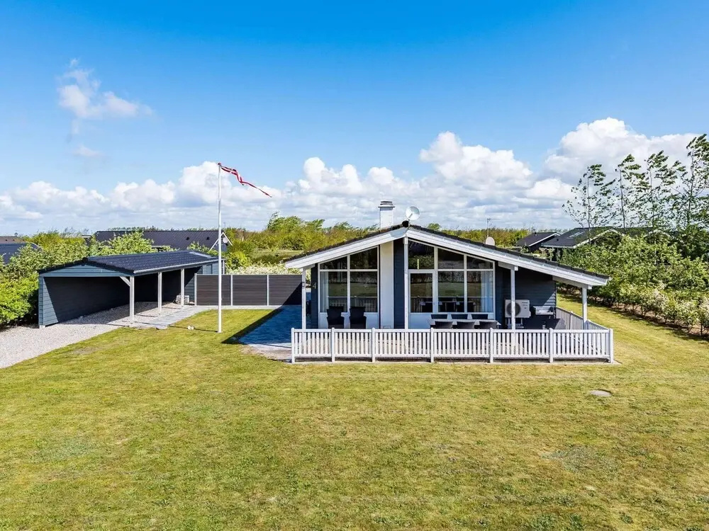 8 Person Holiday Home in Tarm