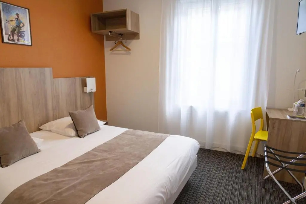 Standard Double room (full double bed)
