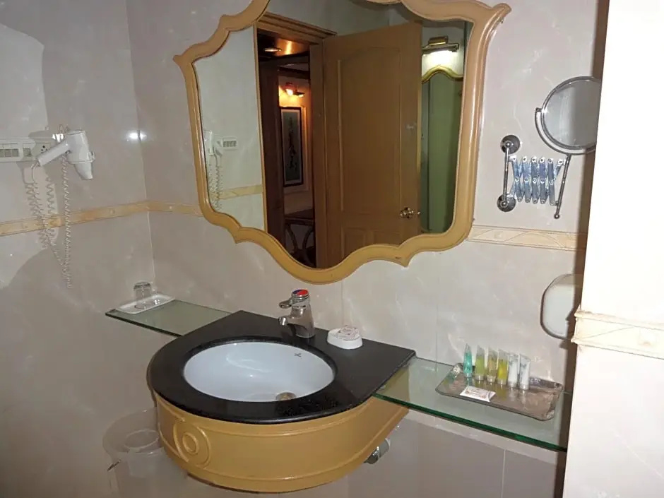 Hotel Babylon International - Chambres