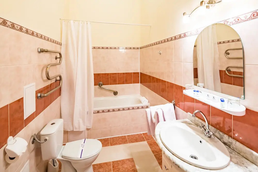 標準三人房，市景