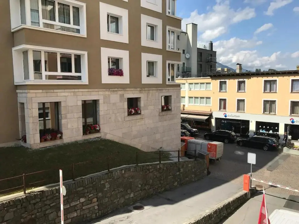 Zentrale gemütliche Wohnung St Moritz A212
