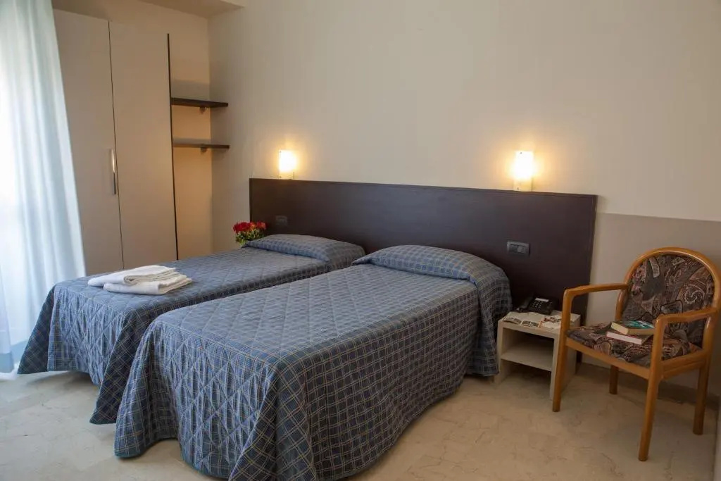 Double room (twin beds)