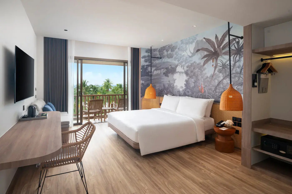 Deluxe room with ocean view