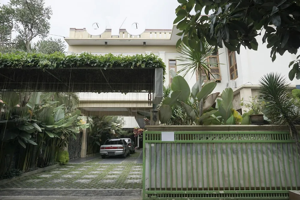 OYO 462 Nugraha Residence