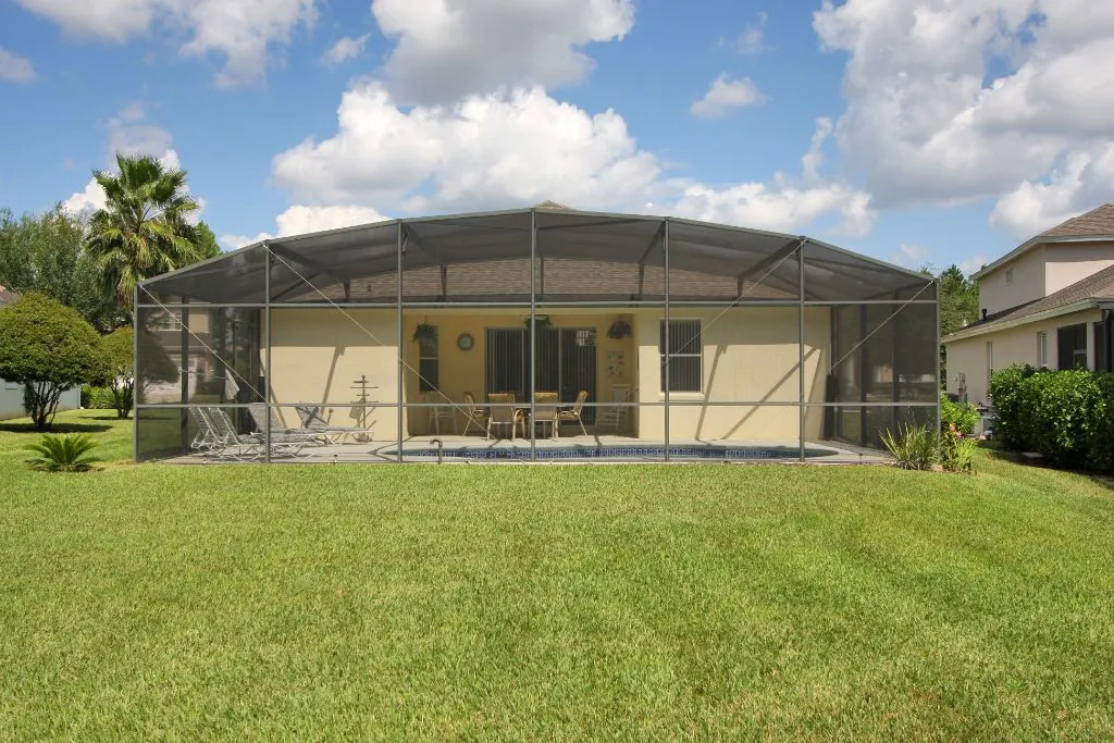 CP121CPB - 4 beds pool home with game room, Davenport, US