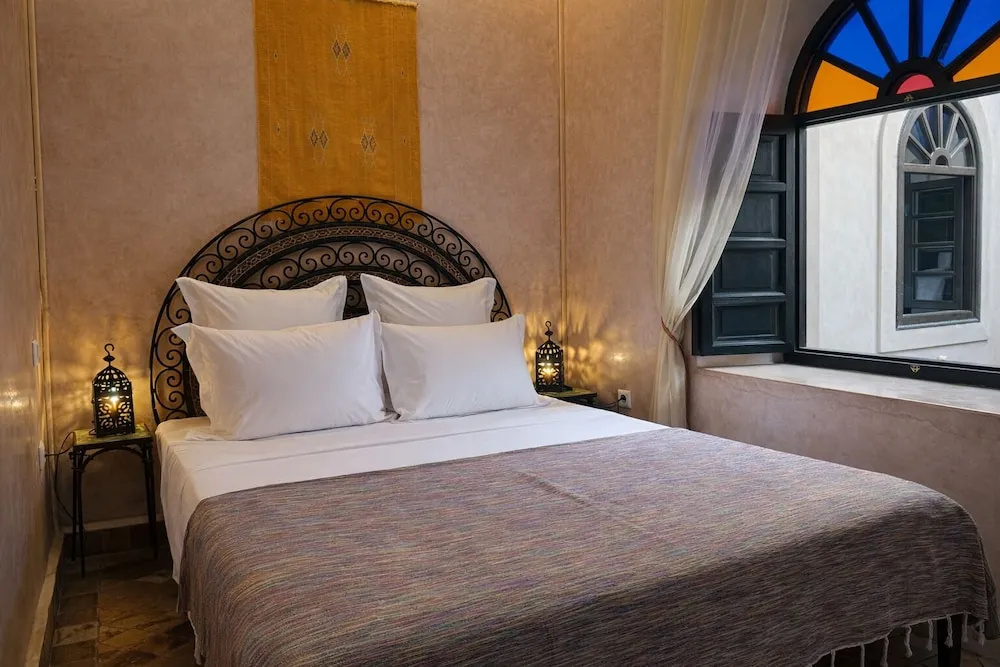 Superior Double room with pool view (full double bed)