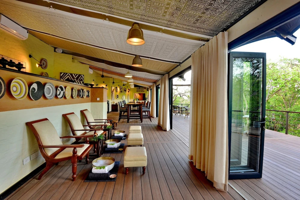 Victoria Falls Safari Suites - Général