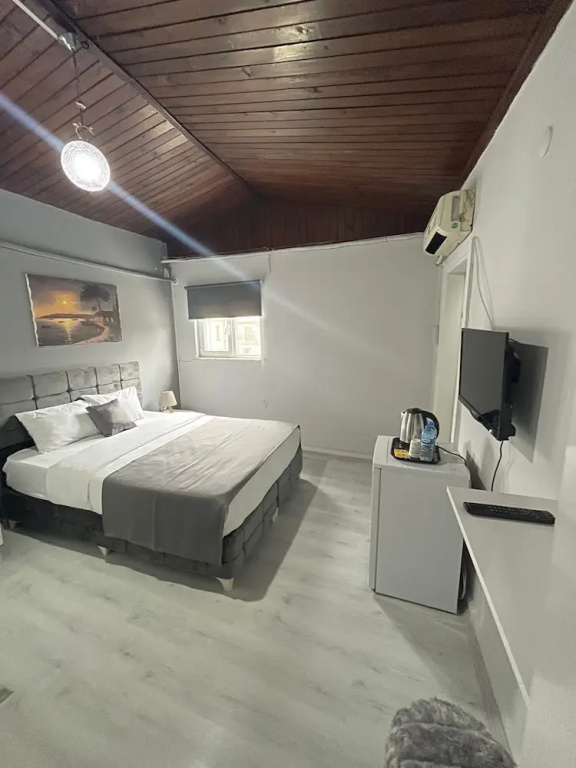 Old Mile Suites — 3