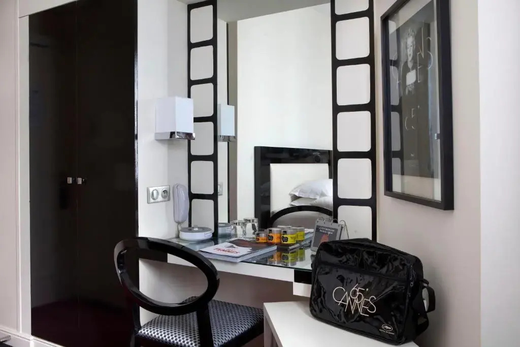 Le Petit Madeleine Hôtel - Chambres