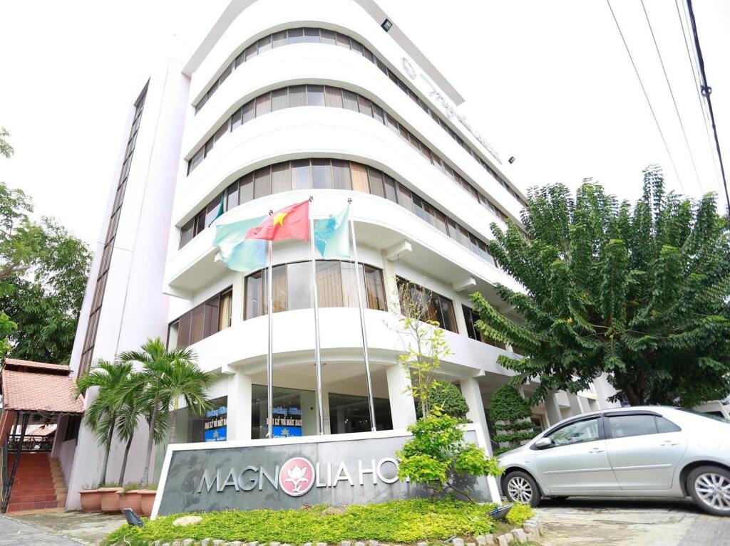 Magnolia Hotel