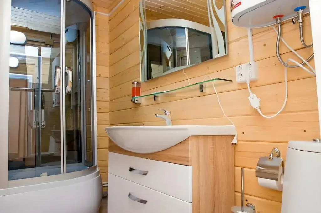 Коттедж с видом на озеро в Горное озеро