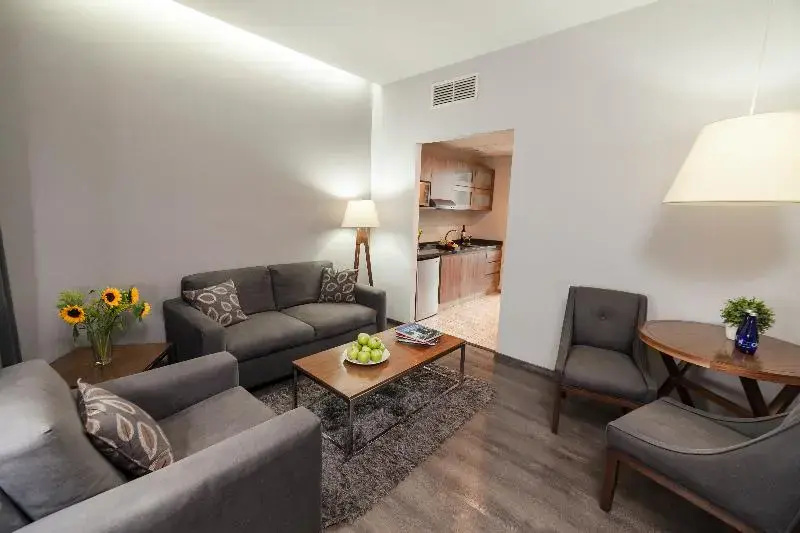 Suites Del Angel - Chambres