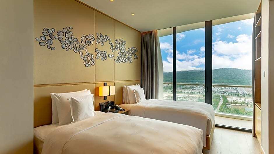 Intercontinental Phu Quoc Long Beach Resort